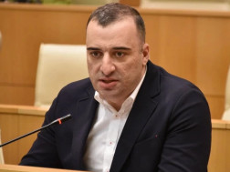  რატი იონათამიშვილი 
