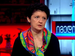 თეა წულუკიანი: თეა წულუკიანი: