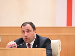 ირაკლი კირცხალია