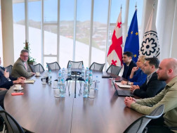 ნათია თურნავა შვეიცარიის ქალაქ ლუგანოს მუნიციპალიტეტის გენერალურ მდივან რობერტ ბრეგის შეხვდა