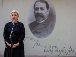 თინათინ რუხაძე