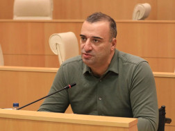 რატი იონათამიშვილი: