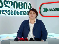 ელენე ხოშტარია