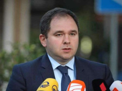 ნიკოლოზ სამხარაძე