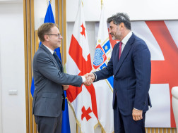 კახა კალაძე საქართველოში საფრანგეთის ახლად დანიშნულ ელჩს ოლივიე კურტოს შეხვდა
