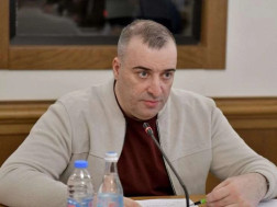 რატი იონათამიშვილი