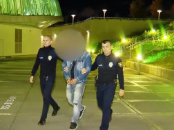 დაკავება