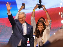 ხოსე ანტონიო კასტი მეუღლესთან ერთად ხოსე ანტონიო კასტი მეუღლესთან ერთად