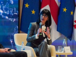 თეა ახვლედიანი