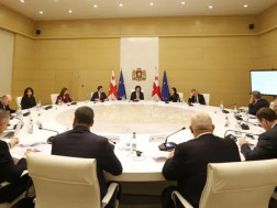 მთავრობა        