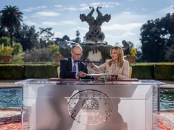 ბერლინმა და რომმა თავდაცვისა და ეკონომიკური თანამშრომლობის შესახებ შეთანხმებას ხელი მოაწერეს ბერლინმა და რომმა თავდაცვისა და ეკონომიკური თანამშრომლობის შესახებ შეთანხმებას ხელი მოაწერეს