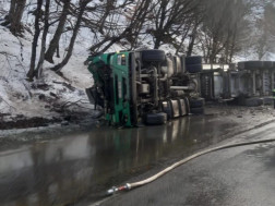 ტრაილერი გადაბრუნდა ტრაილერი გადაბრუნდა