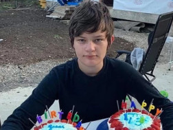  18 წლის ტრანსგენდერი