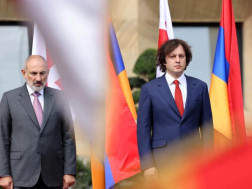 სომხეთის პრემიერ-მინისტრი ეწვევა სომხეთის პრემიერ-მინისტრი ეწვევა