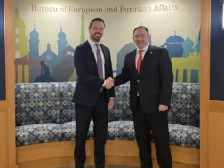 ნიკოლოზ სამხარაძე 