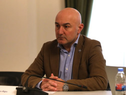 ილია ინჯია 