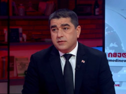 შალვა პაპუაშვილი 