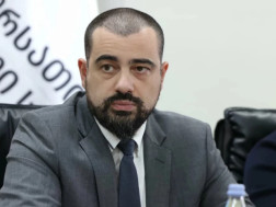 ა ლაშა ავალიან