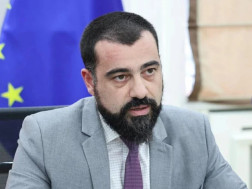 ლაშა ავალიანი