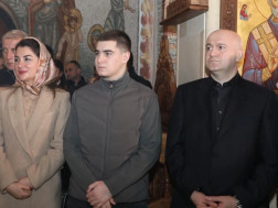 აჭარის მთავრობის თავმჯდომარე ოჯახთან ერთად სააღდგომო ლიტურგიას დაესწრო
