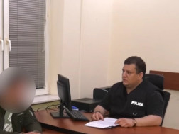 დაკავება დაკავება