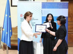 ეკატერინე ხუციშვილმა ქართული ენის კონკურსში გამარჯვებულები დააჯილდოვა 