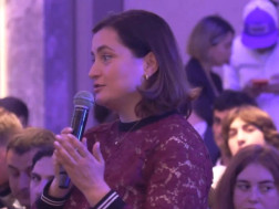 ნინო რაზმაძე