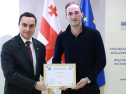 19 სპორტსმენს