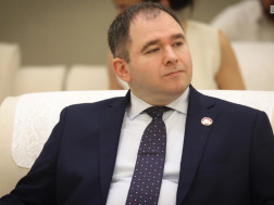 ნიკოლოზ სამხარაძე