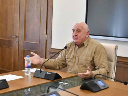 მალხაზ თოფურია მალხაზ თოფურია