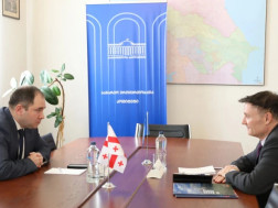 ნიკოლოზ სამხარაძე  