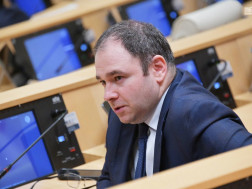 ნიკოლოზ სამხარაძე